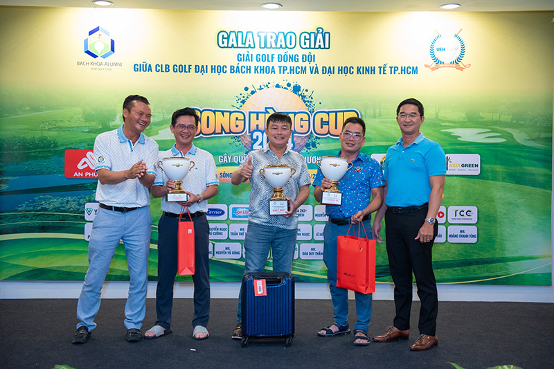 Giải golf tranh cúp giữa đại học Bách Khoa và đại học Kinh Tế TP.HCM